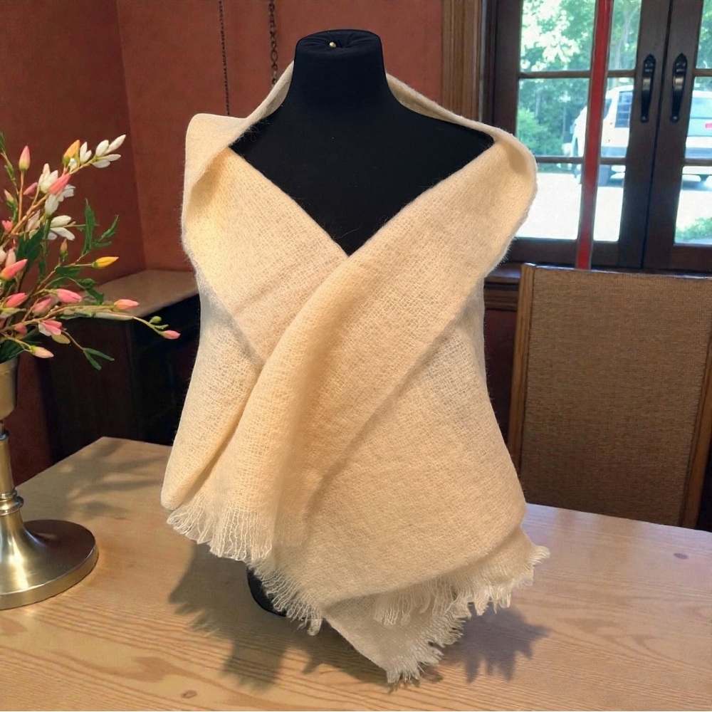 Vintage 100% Wool Mohair Ivory Cream Oversized Scarf with Fringe/ Stole (EUC)